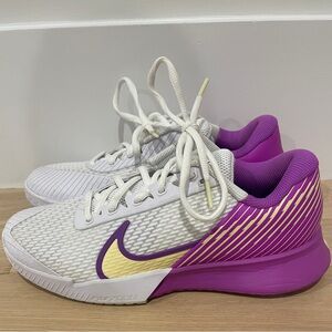 Women’s Nike Vapor Pro 2 Sneaker